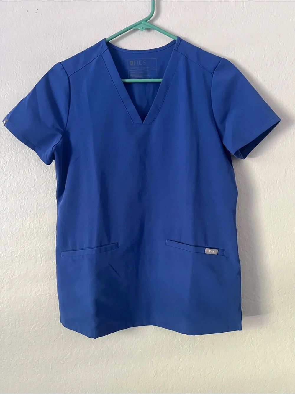 EUC FIGS Casma Three-Pocket Scrub Top Denim Blue PO# 1660 Limited Edition XS
